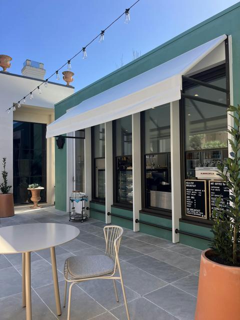 David Roche Cafe