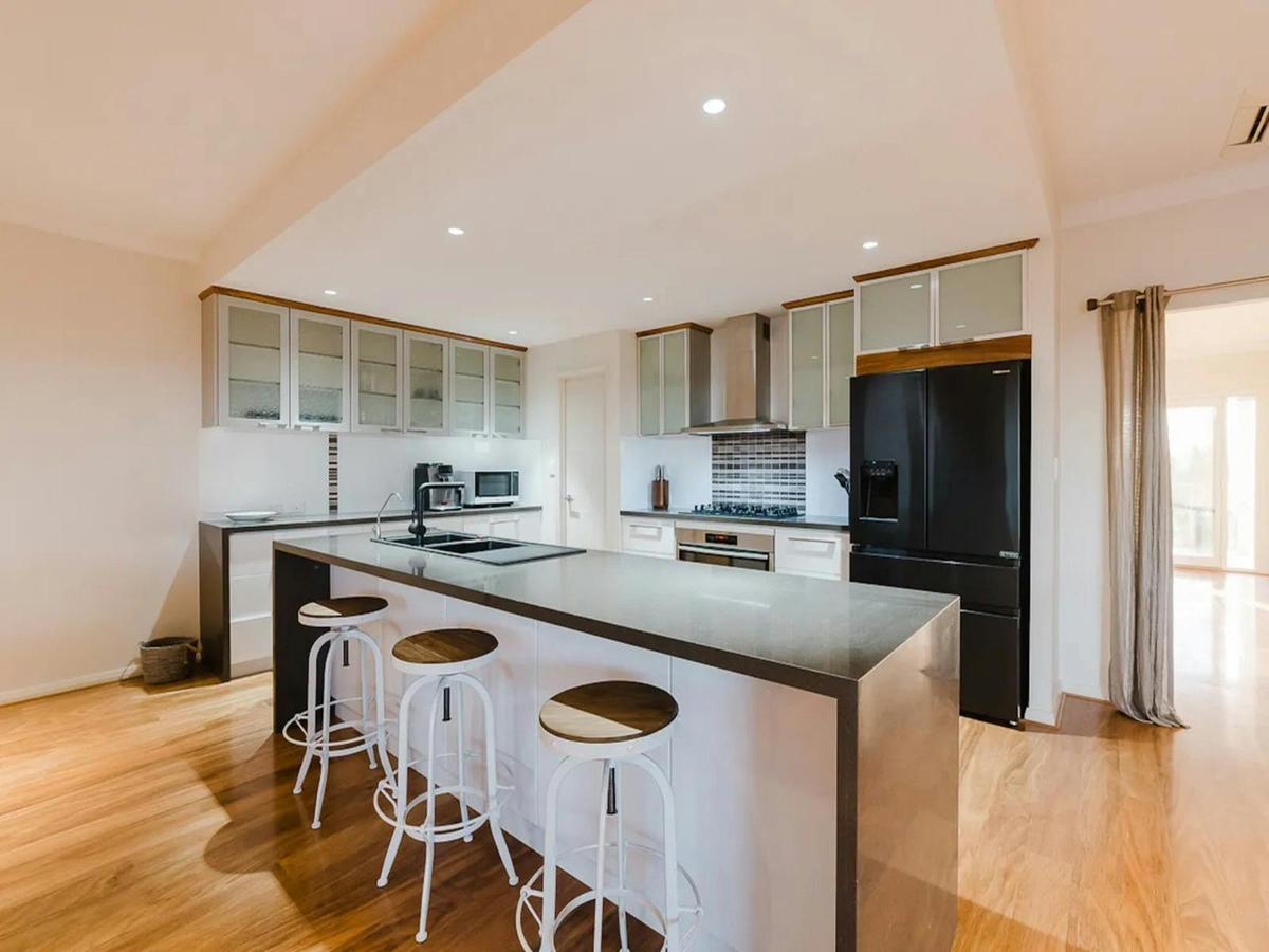 Modern kitchen
