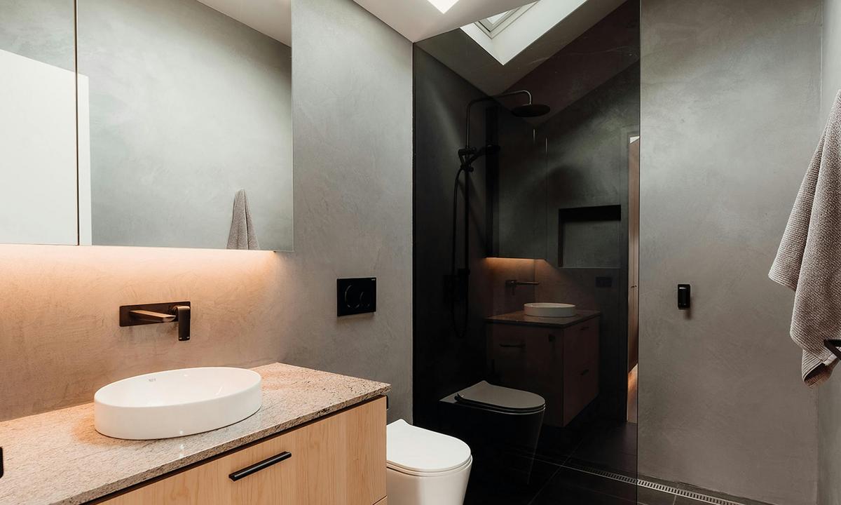The Cottage - Bathroom