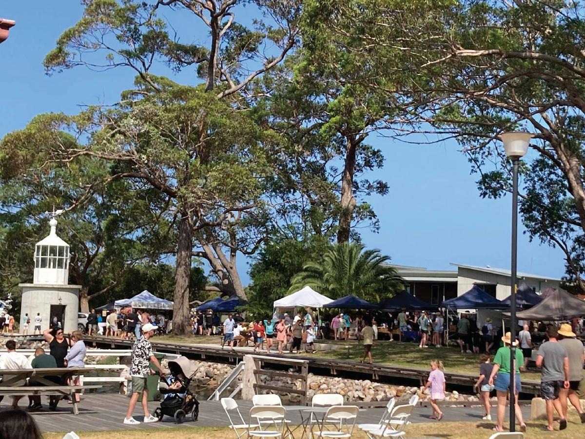 Enjoy the beautiful Museum Grounds as you stroll through the market stalls