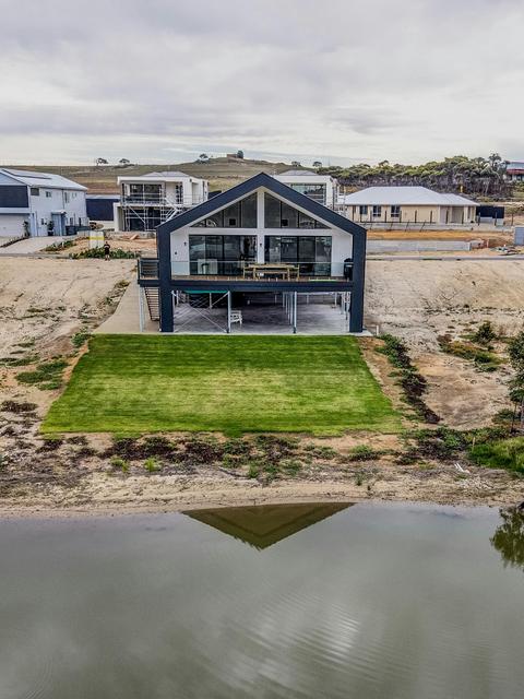 164 Marina Way Mannum Waters  - River Shack Rental