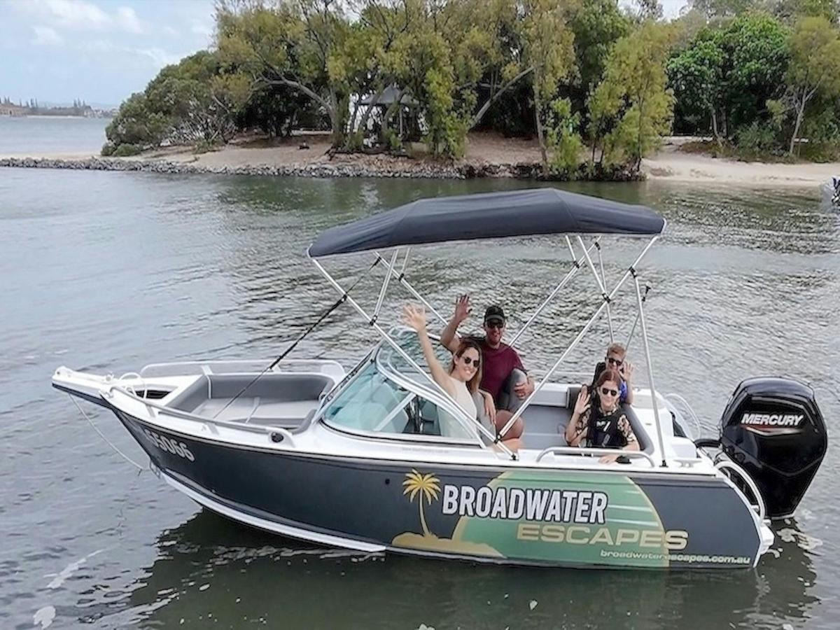 Bowrider 115HP, 5 seater, GPS depth sounder, fishing equipped