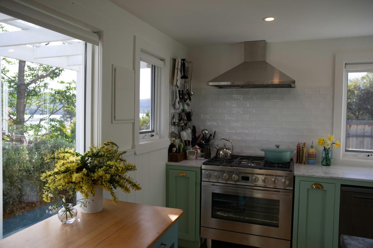 The kitchen at Florian Cottage overlooking the Huon River