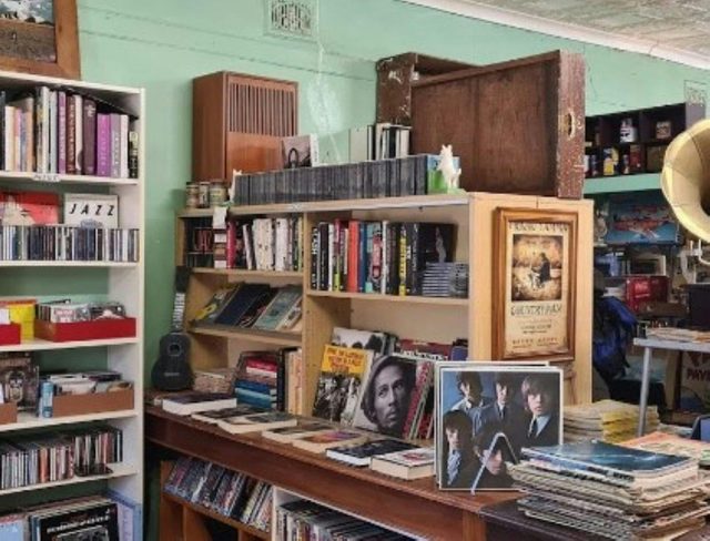 Universal Books and Old Wares Taralga