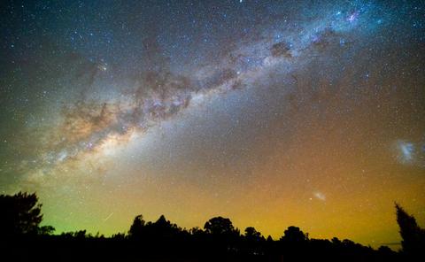 Stargazing by the Fire at Melaleuca