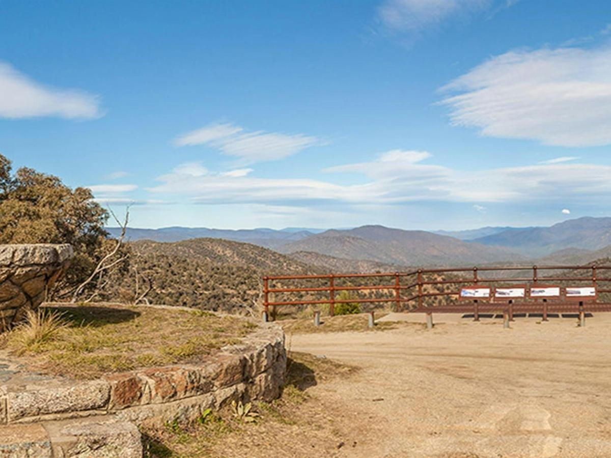 Wallace Craigie lookout, Kosciuszko National Park. Photo: Murray Vanderveer/DPIE