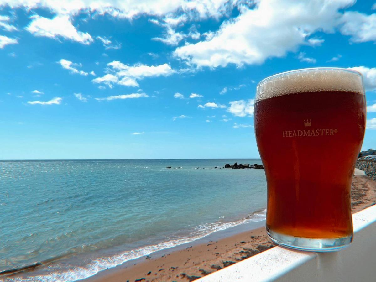 Beers on deck overlooking Bass Strait!