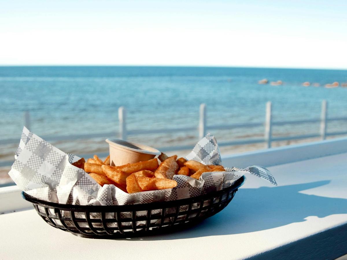 Food with an ocean view - yes please!