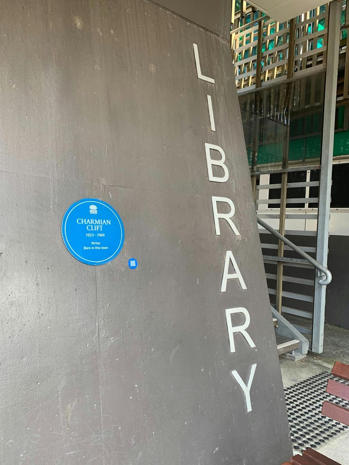 Kiama Library blue plaque