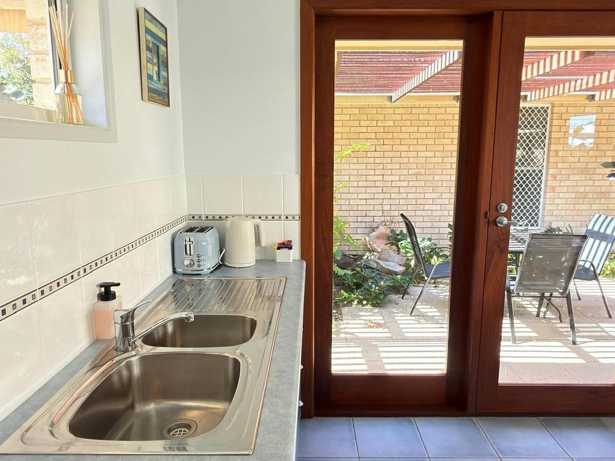 Bargara Holiday Rentals - Bargara - Kookaburra Retreat