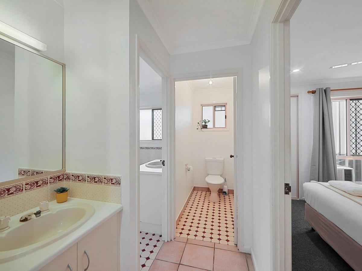 Bargara Holiday Rentals - Shoreline House
