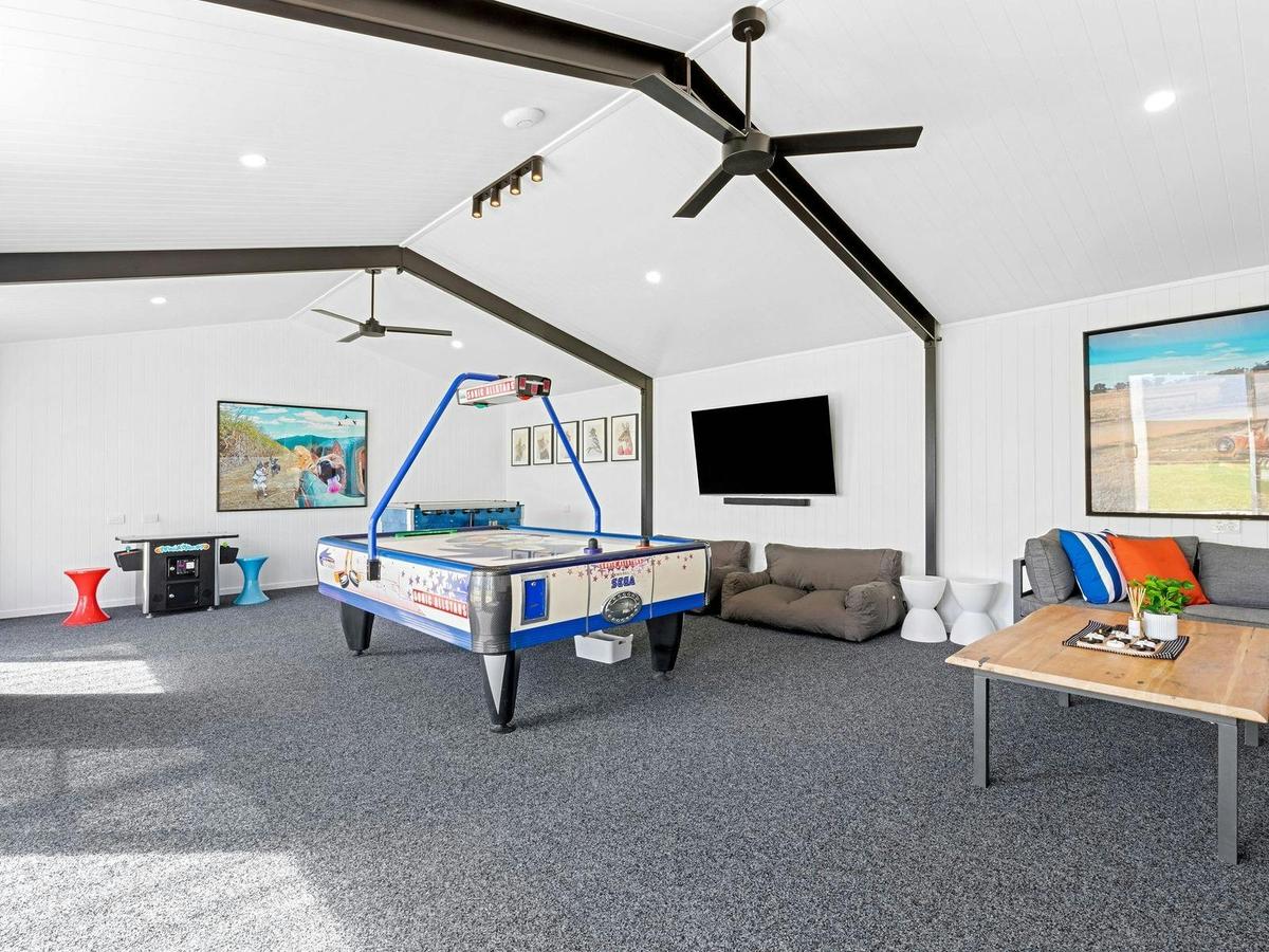 Bargara Holiday Rentals - The Manor