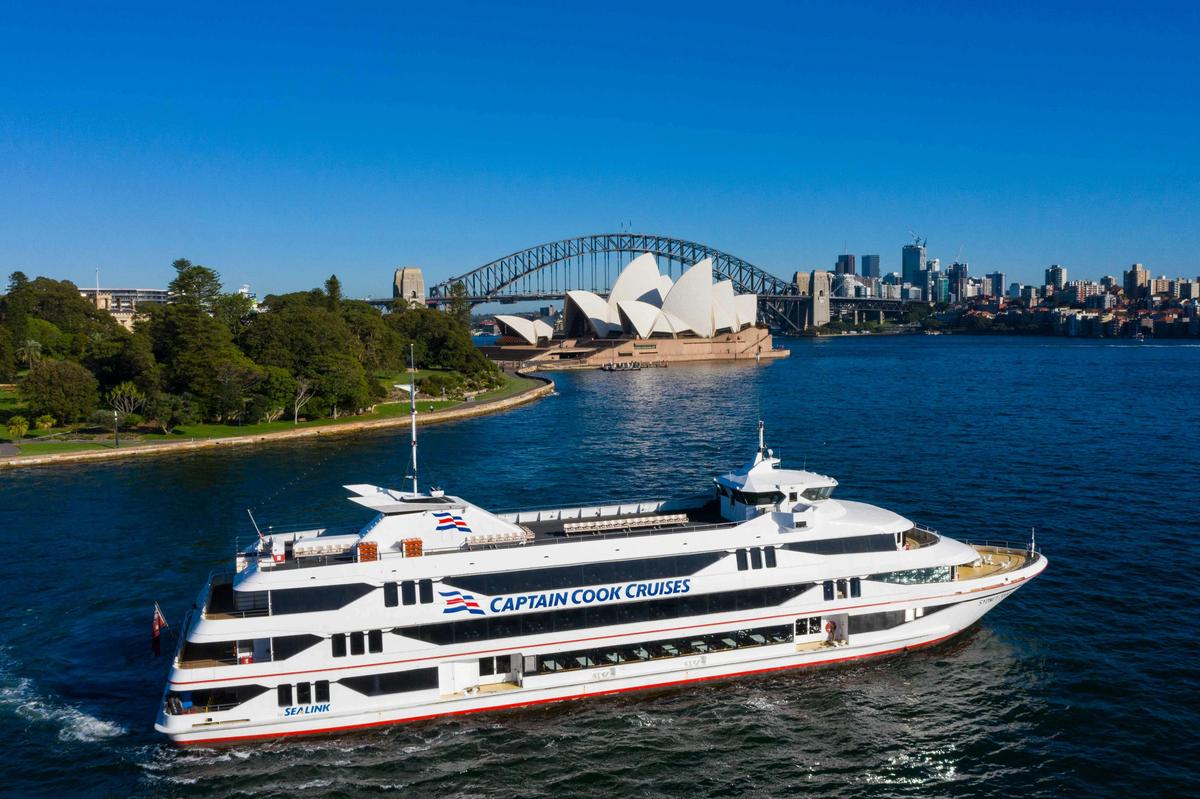 Cruise onboard the MV Sydney 2000