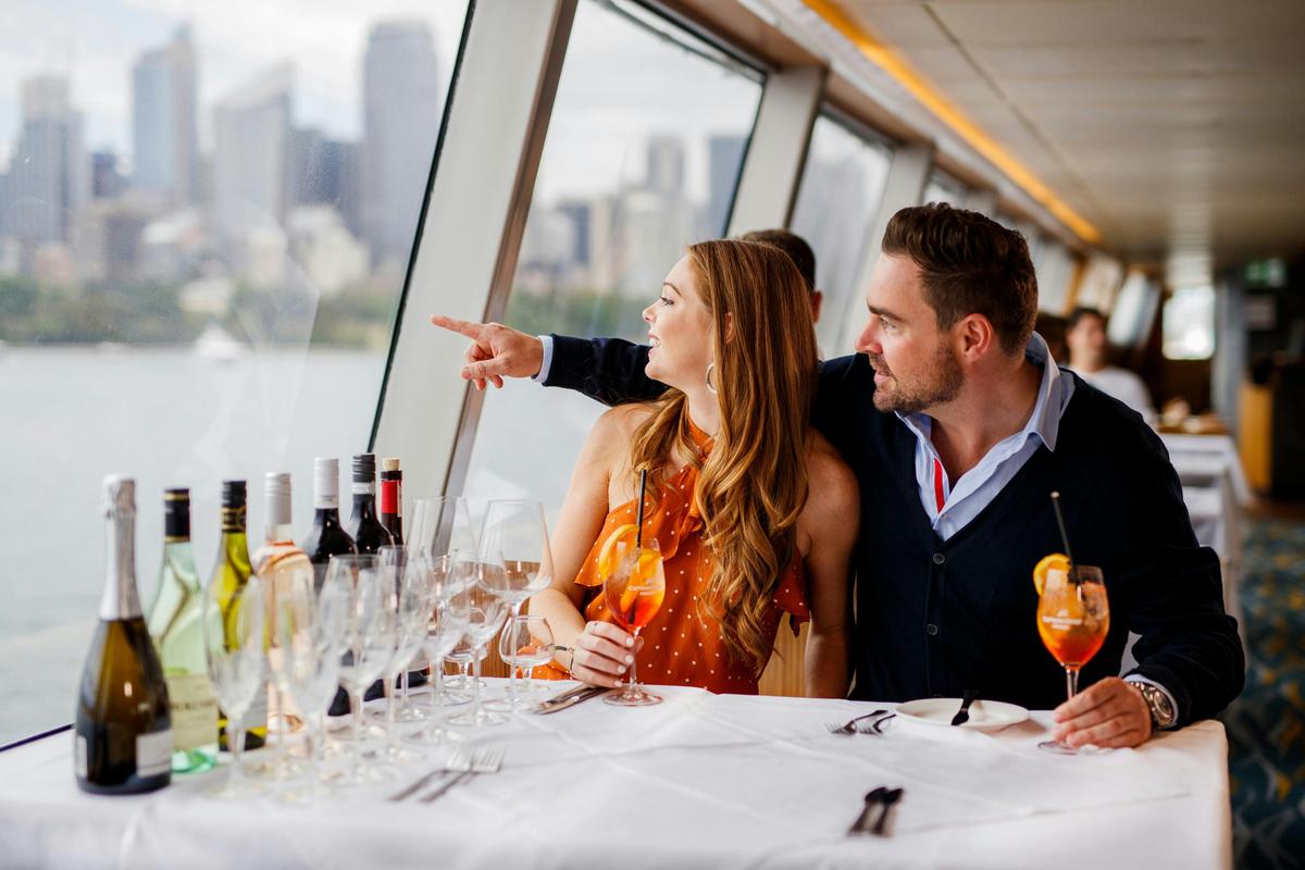Boxing Day Sydney to Hobart Yacht Race Lunch Cruise aboard Captain Cook Cruises