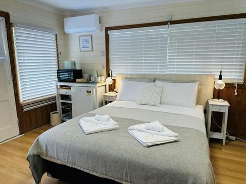 Superior Queen Room – Pet Friendly