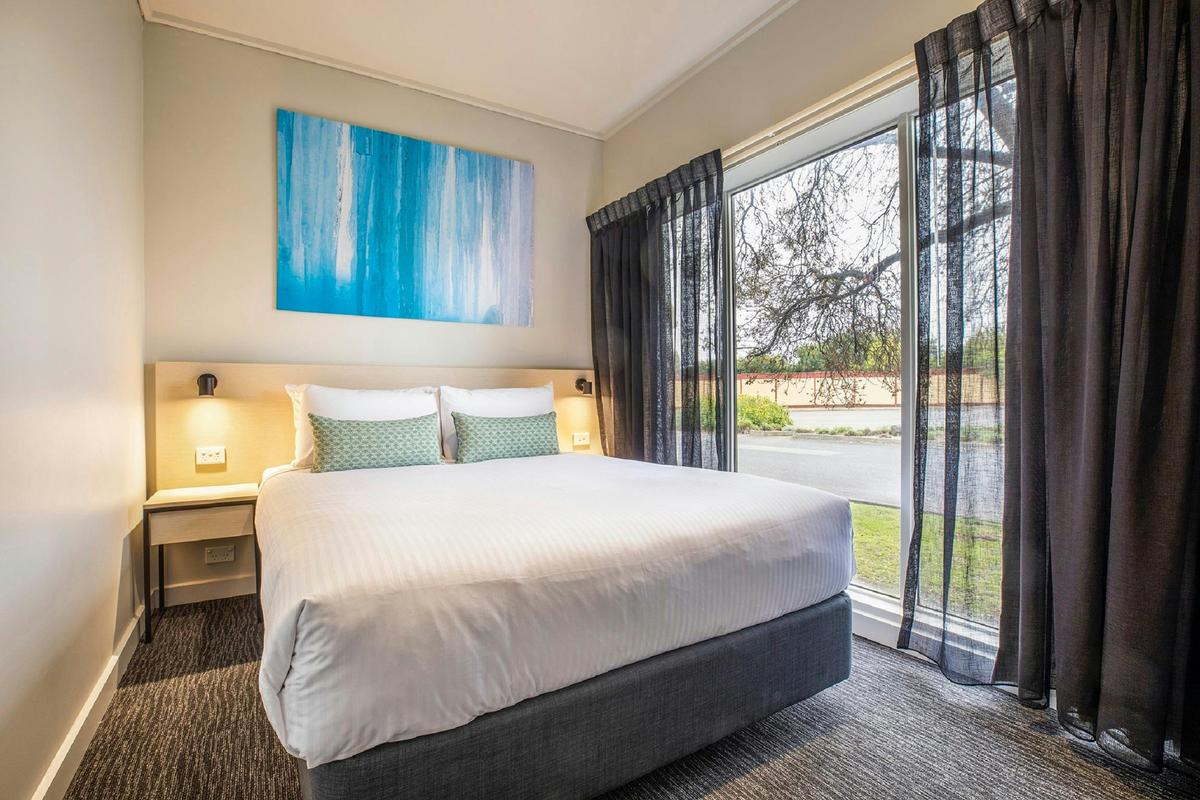 One Bedroom Apartment