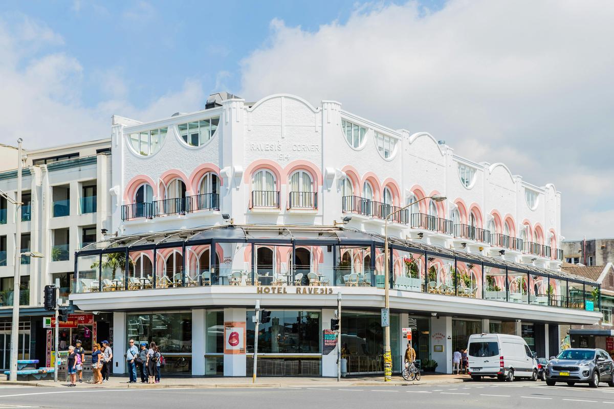 Hotel Ravesis