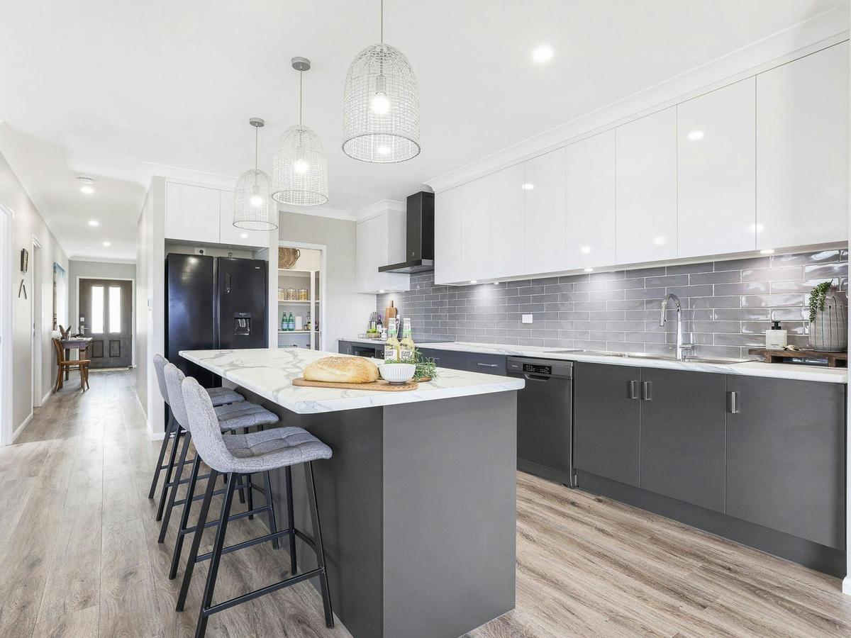 Bargara Holiday Rentals - Whitewash House