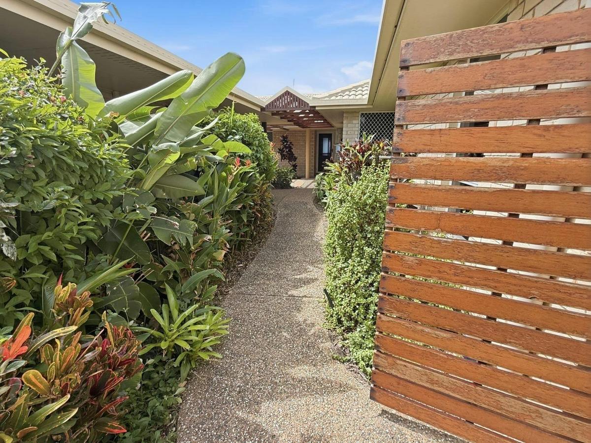 Bargara Holiday Rentals - Whale Song House