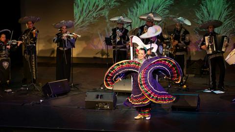 Victor Valdes: Viva Mexico -  Day of the Dead Spectacular
