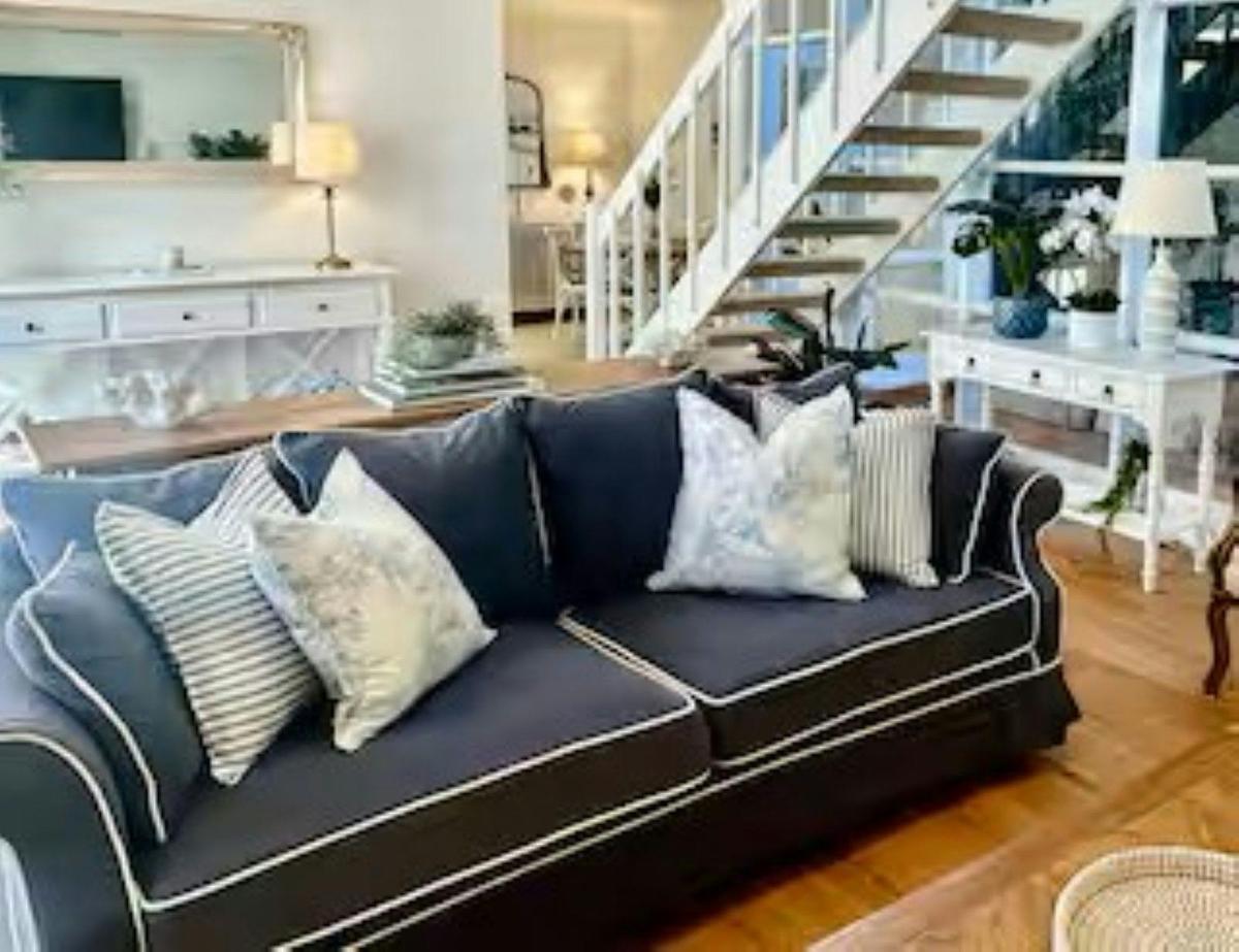 Lounge room