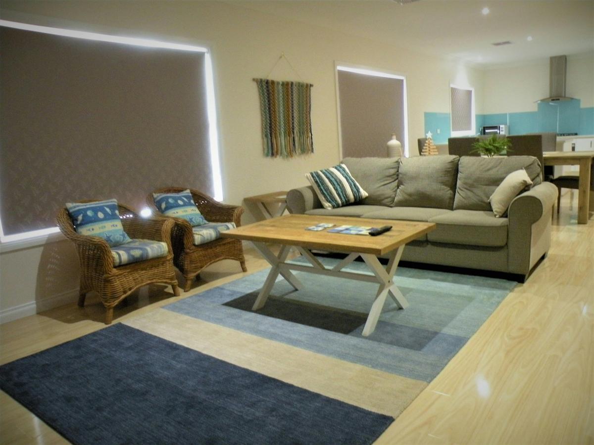 Lounge room