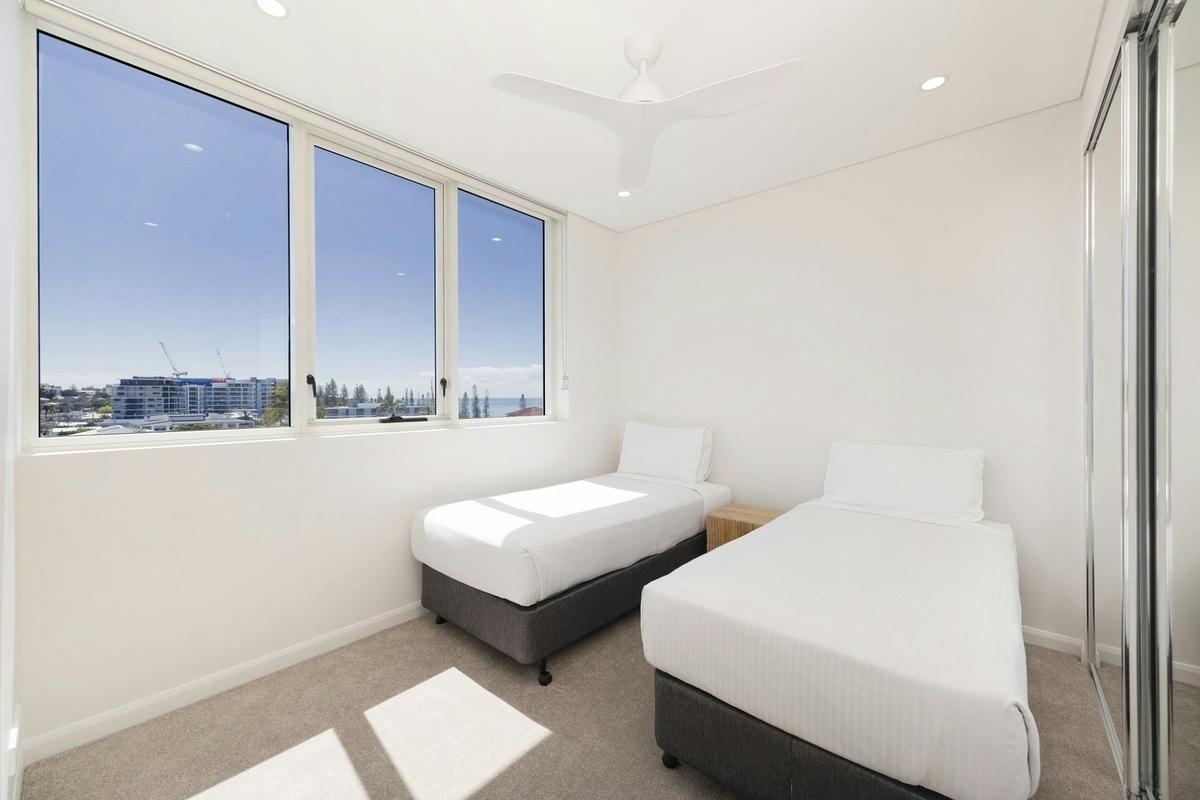 2 single beds