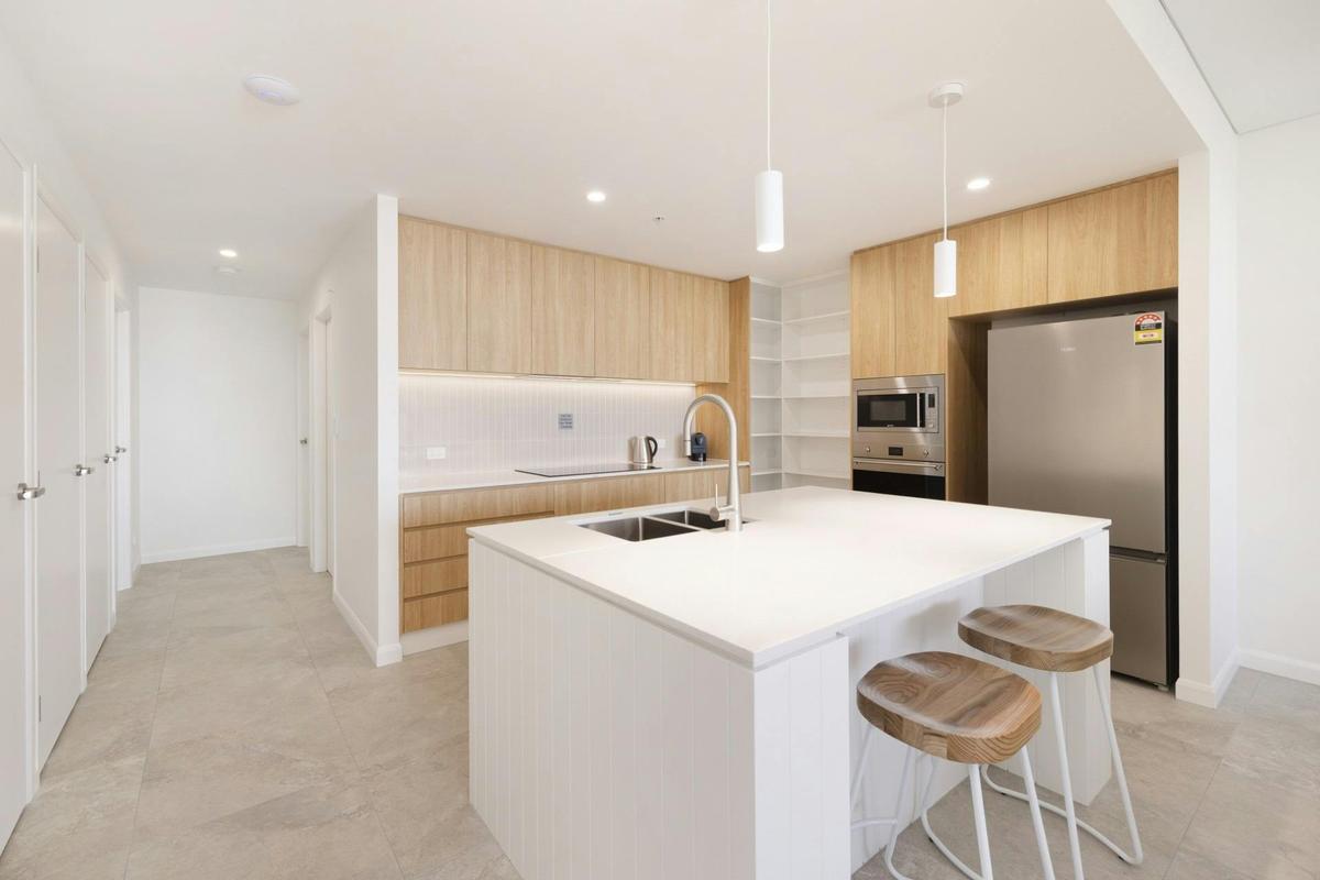 Full kitchen