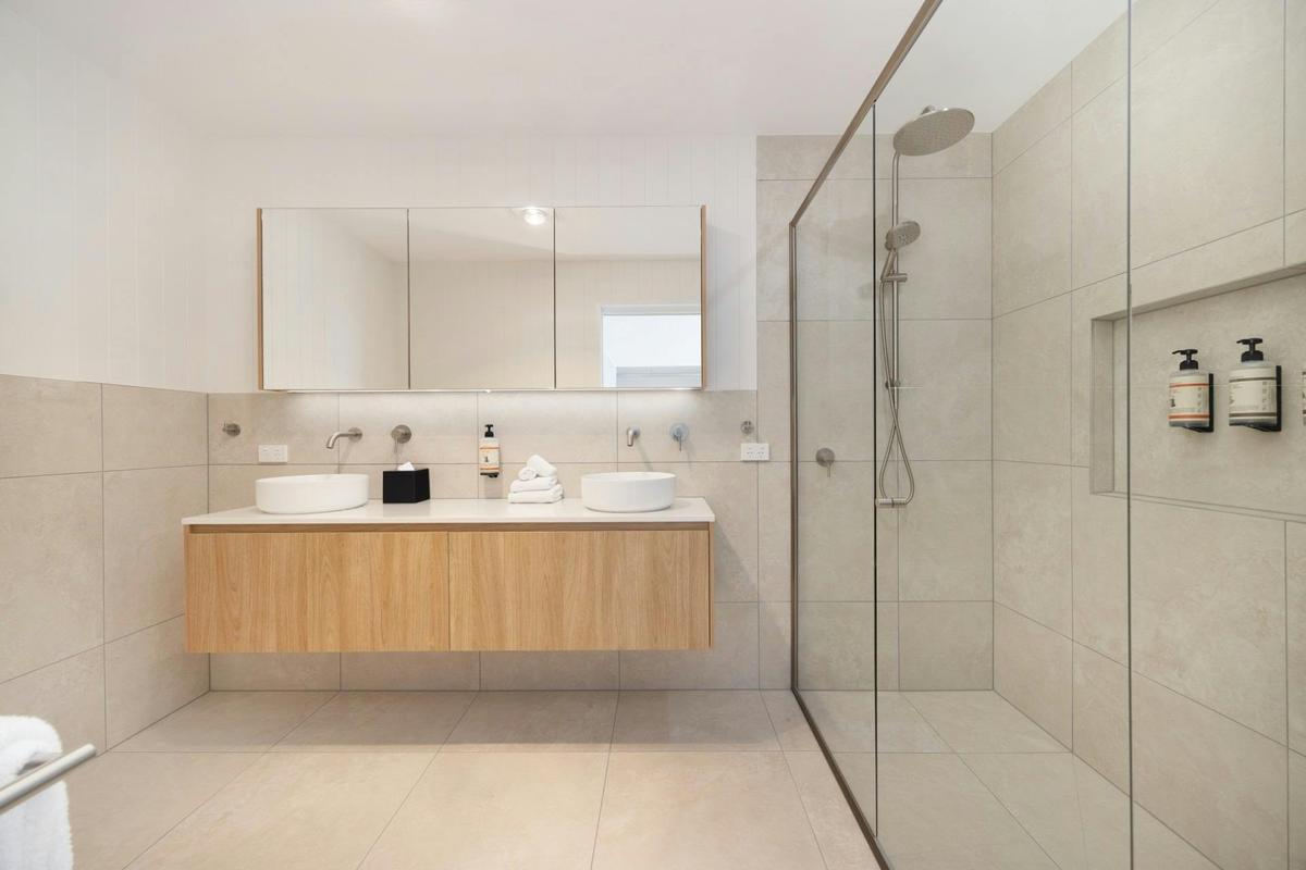 En suite bathroom