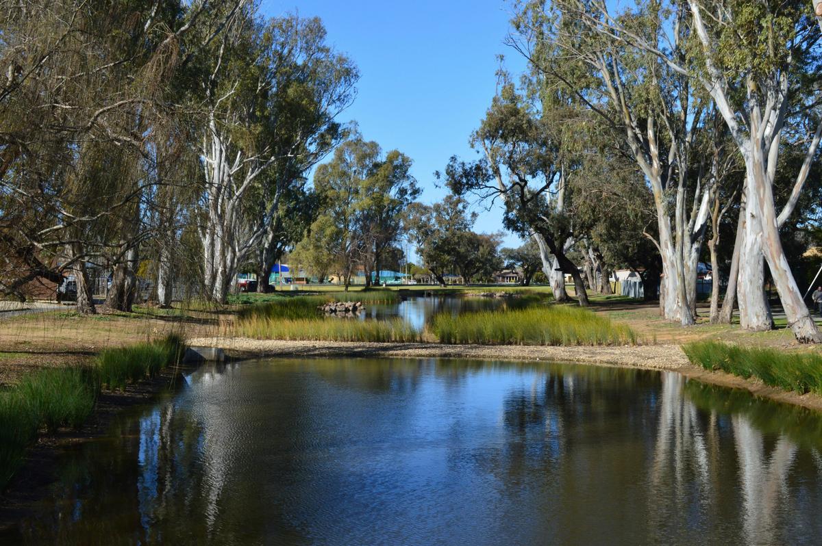 Burchfield Park, Deniliquin