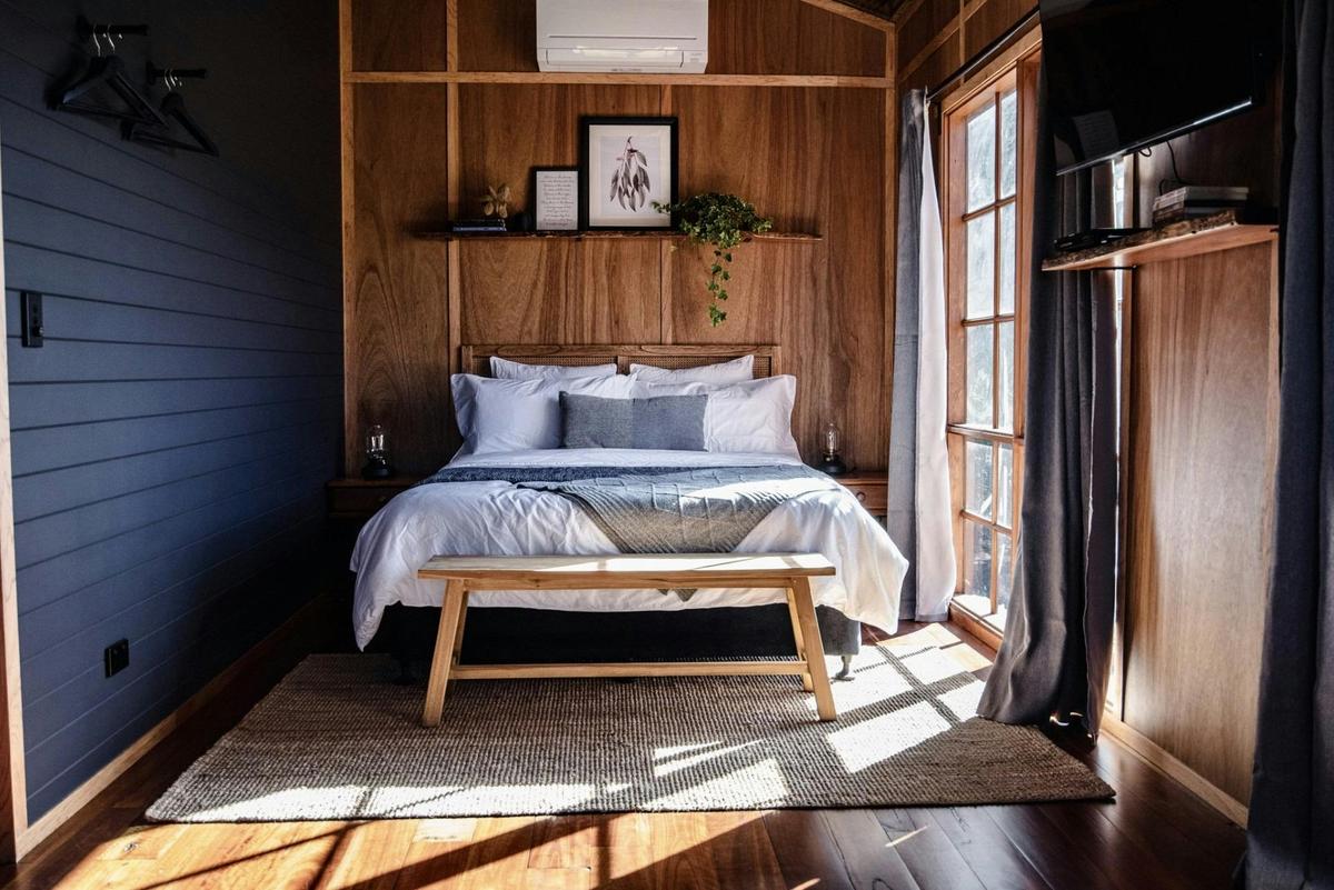 Greygum and Ironbark bedroom at Two Little Witches Cottage Retreats