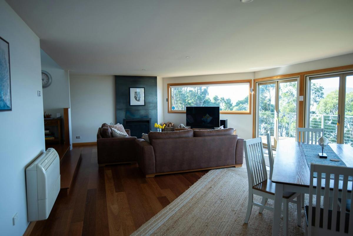 Lounge and dinning room