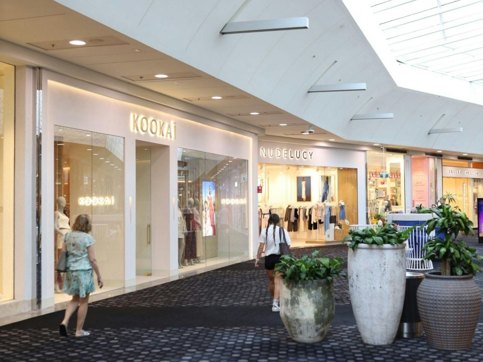 In Centre Carpet Mall