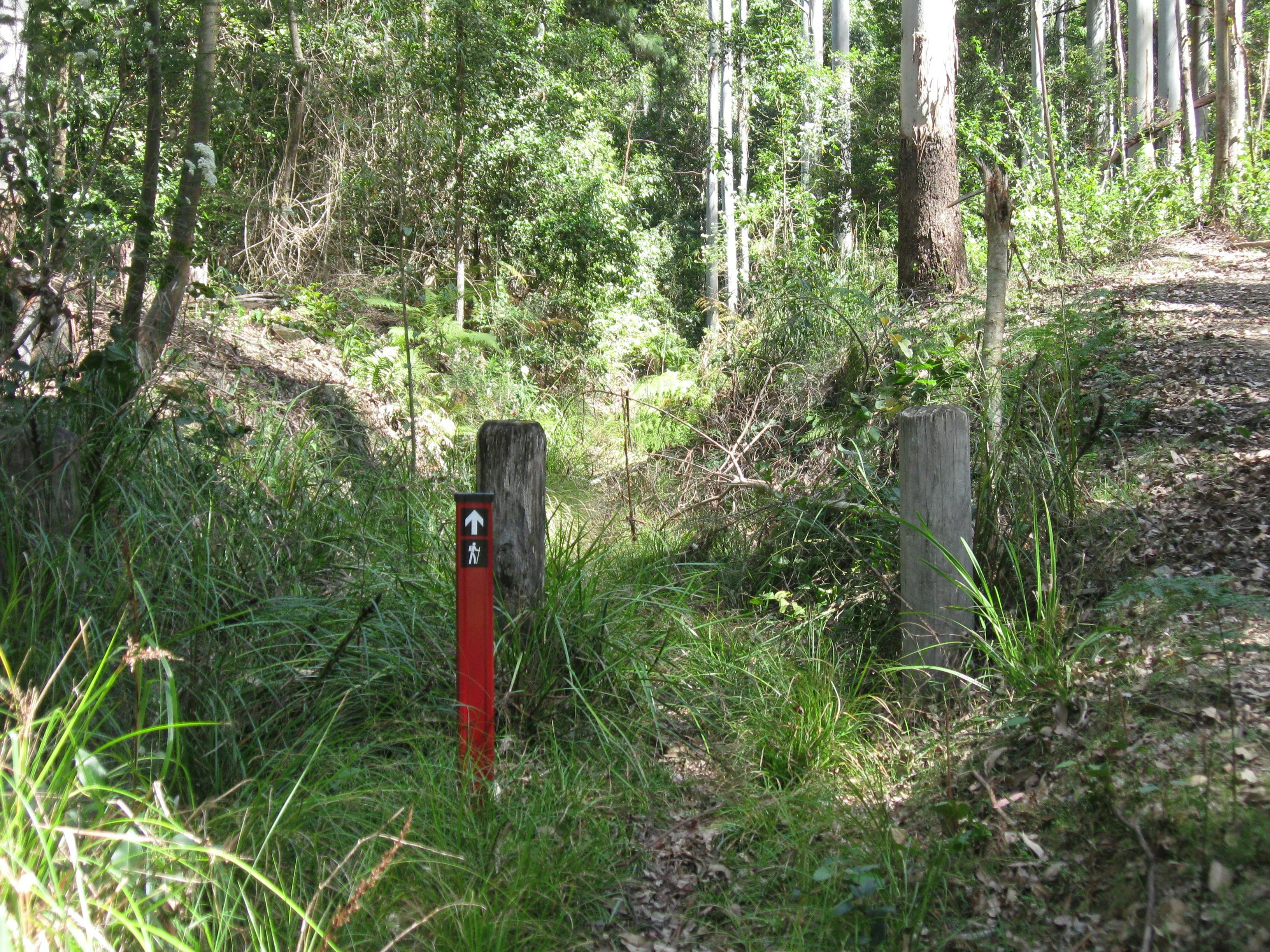 Trail marker, Wootton Historical Railway Walk