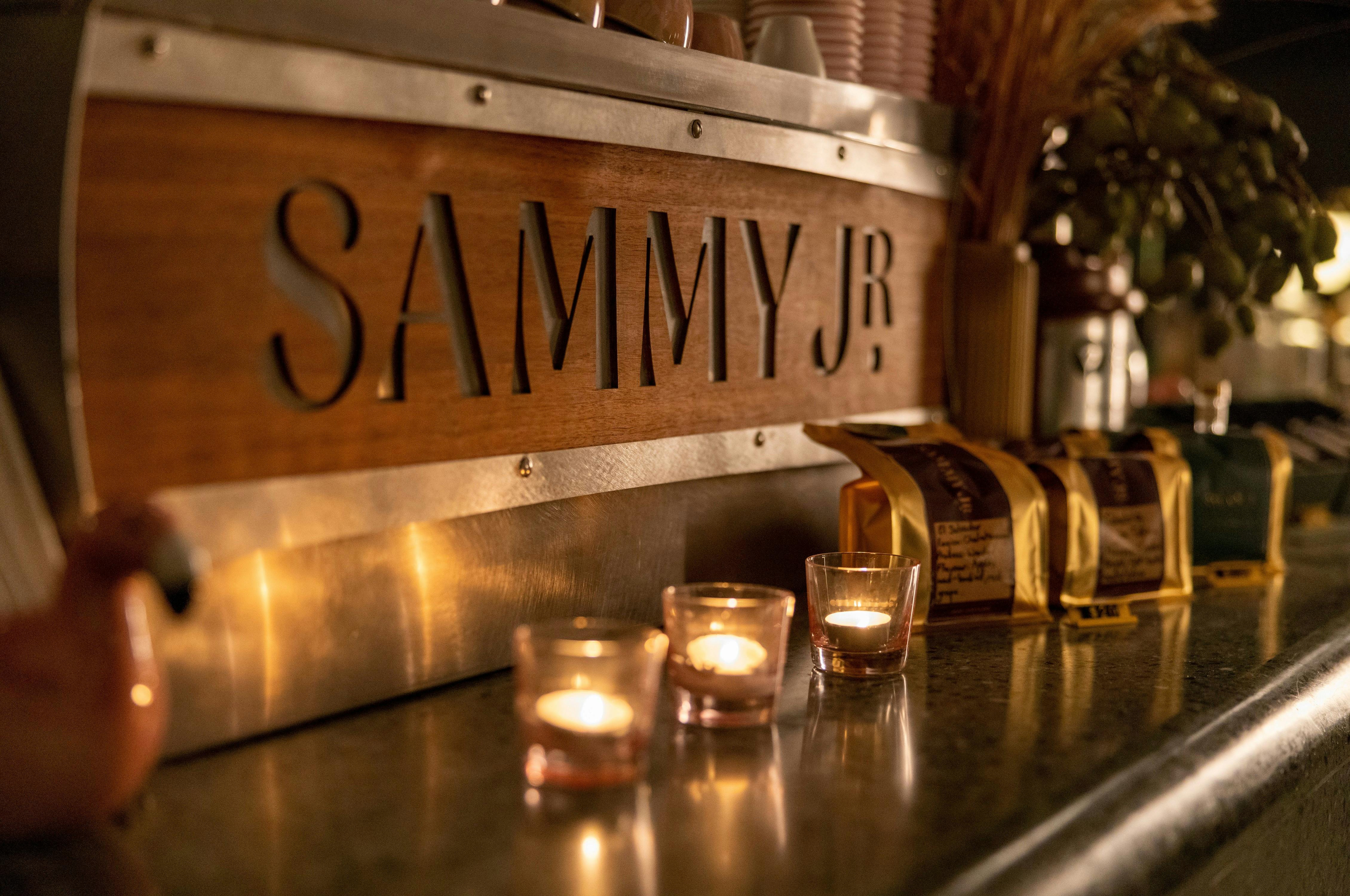 Sammy Jnr., Sydney CBD