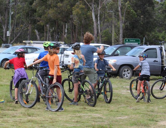 Yili-njili Cycle and Walkway