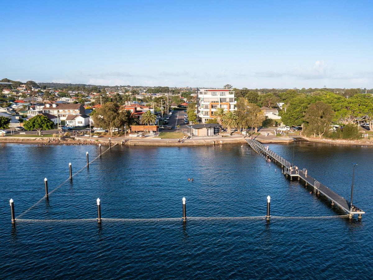 Arial View Belmont Baths and Foreshore