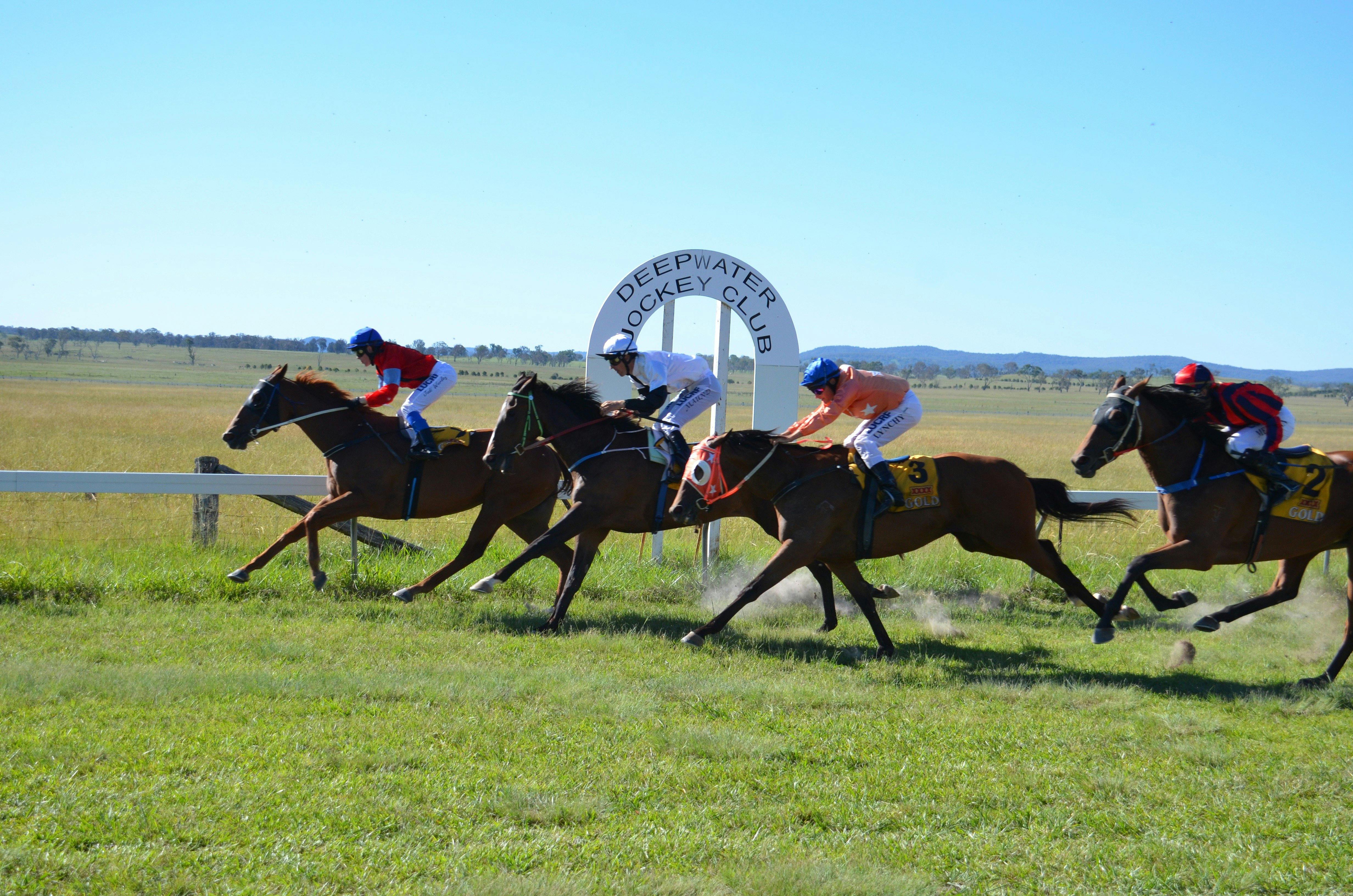 A day at the Deepwater Races