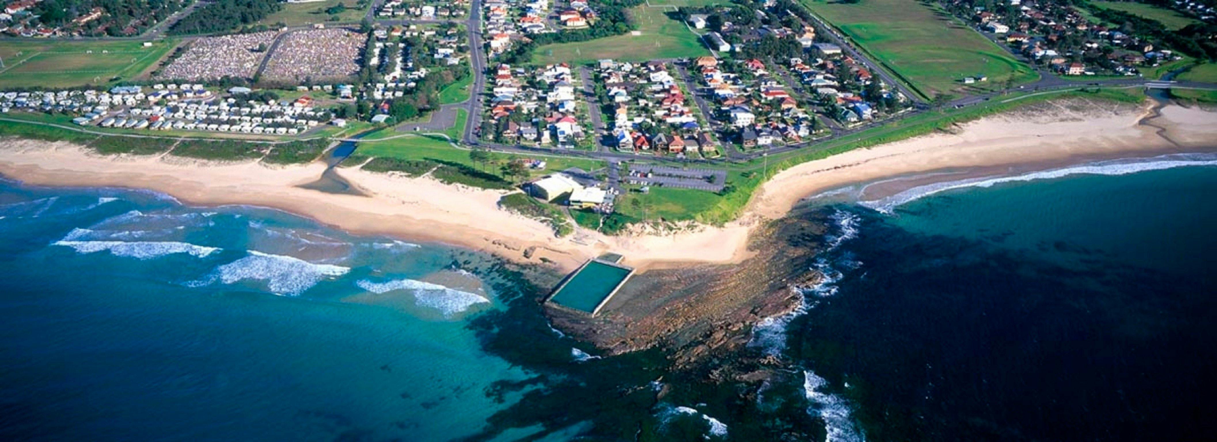 Bulli Beach and Pool