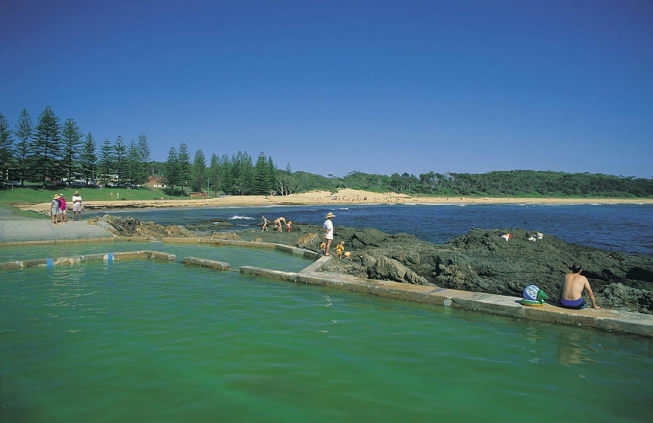 Hallidays Point