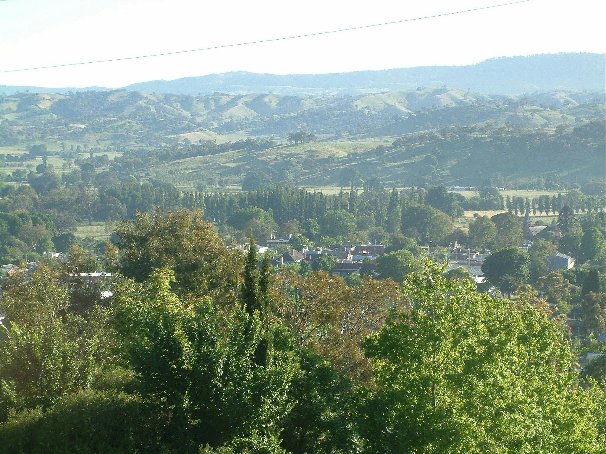 Tumut township Richmond Street view