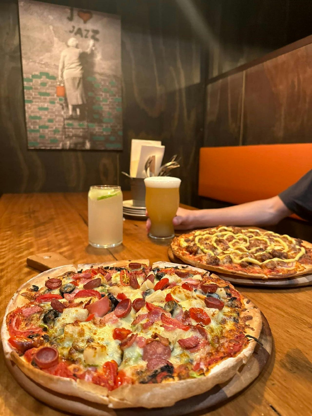 245 Bar and Pizzeria