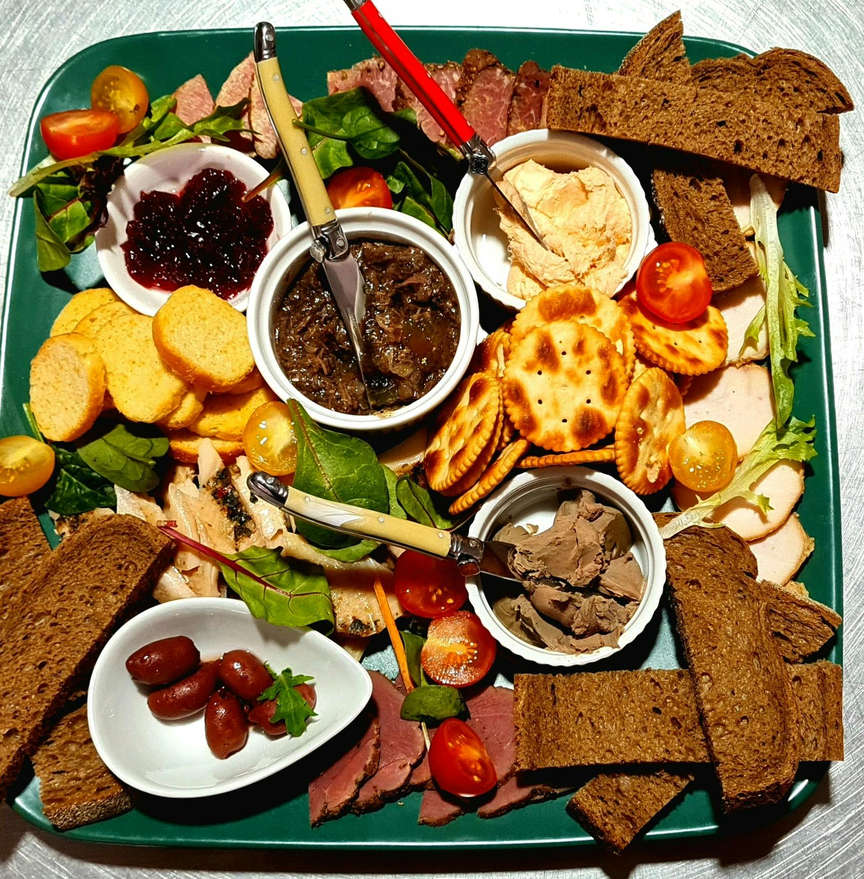 Smokehouse sharing platter for two
