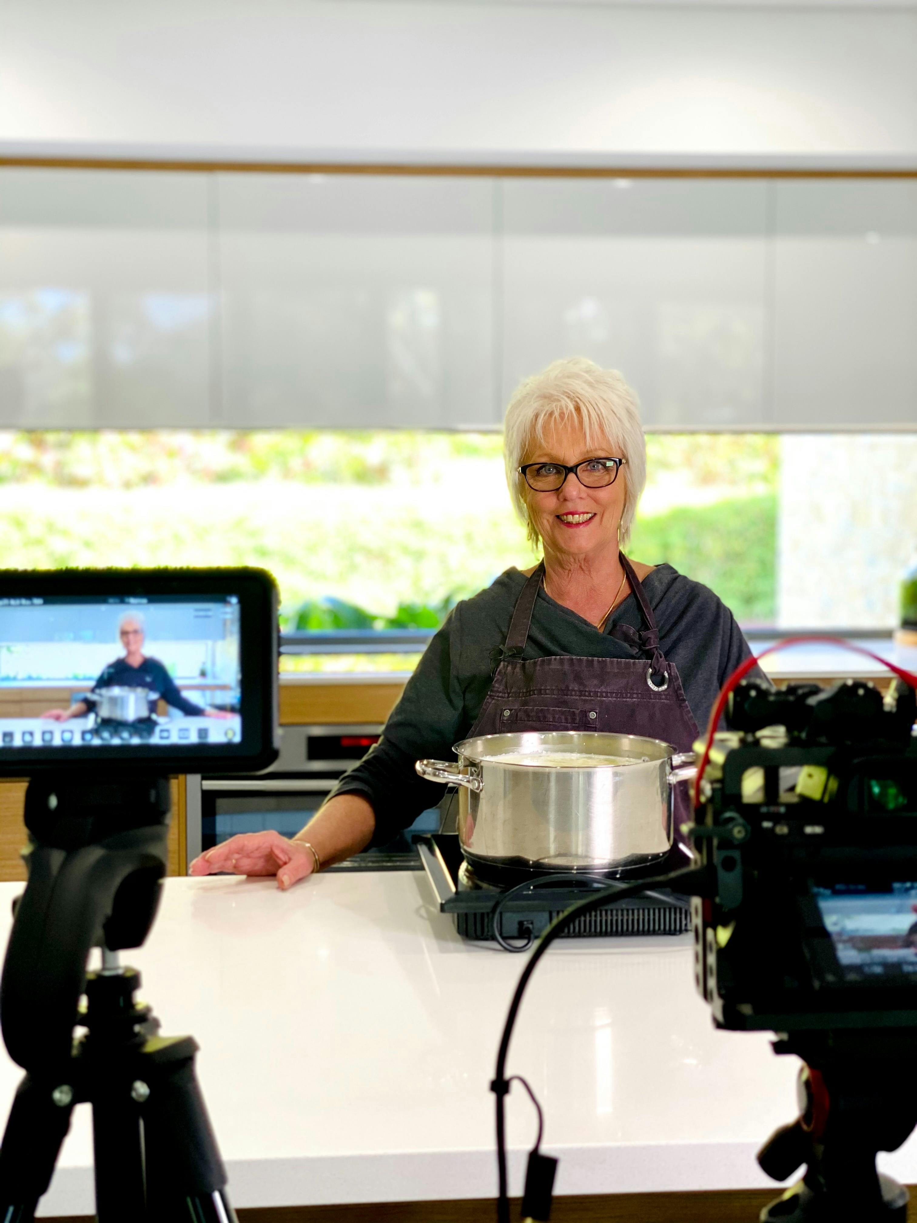 Lyndall filming Mozzarella