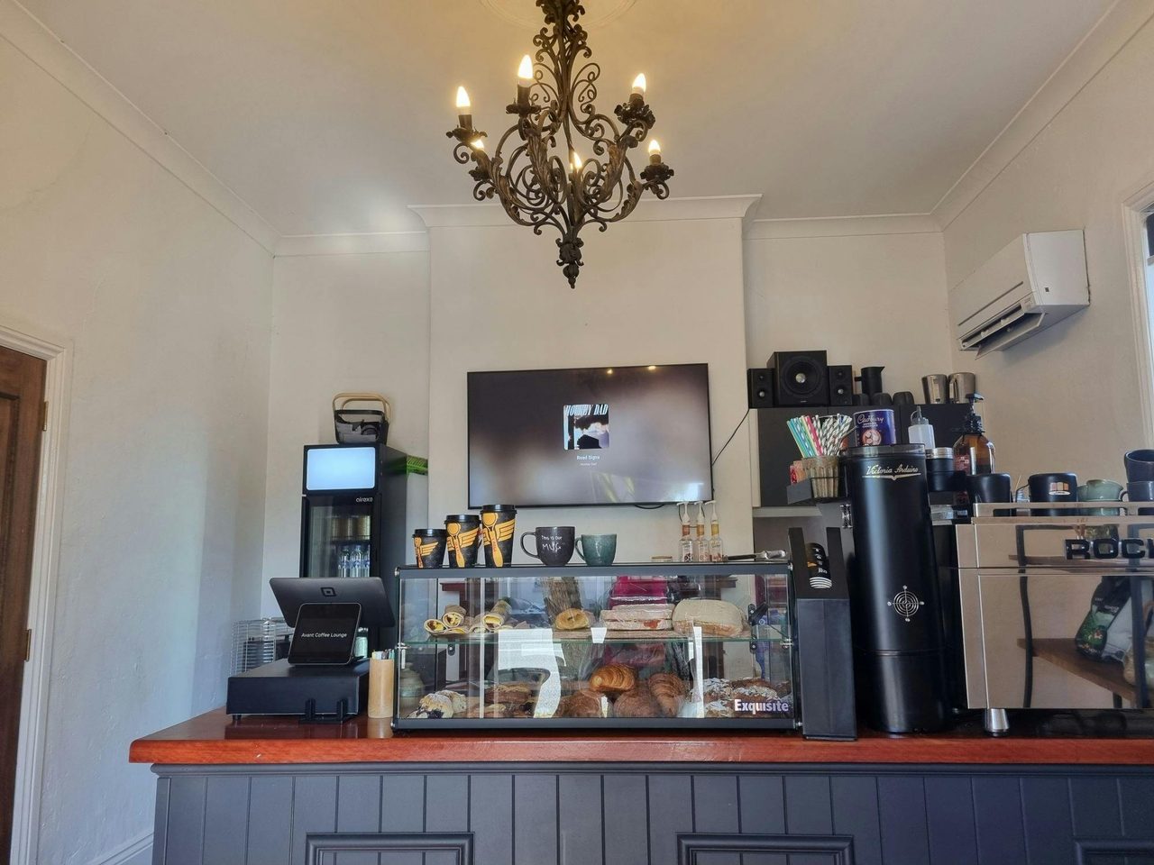 Avant Coffee Lounge