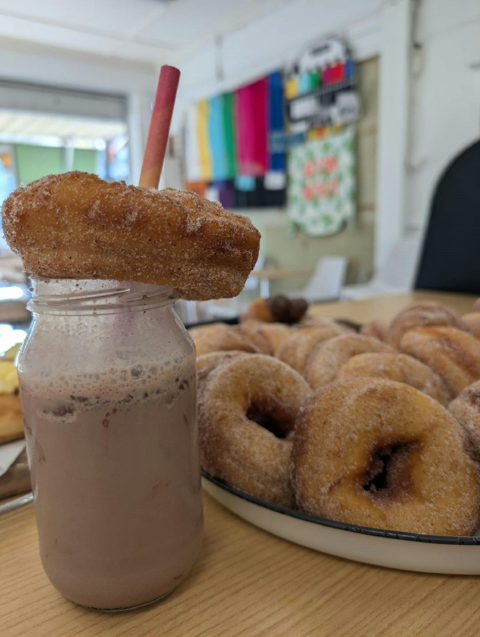 Barney's Cafe - Maclean