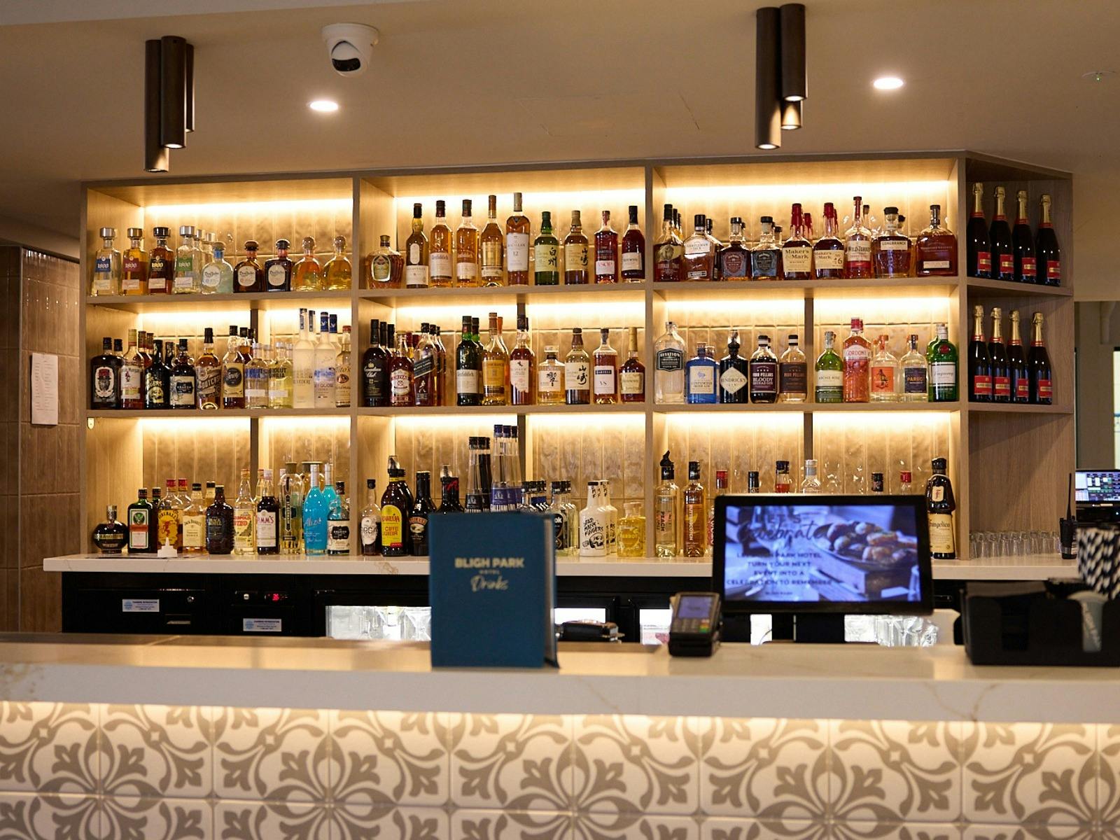 Bar in Bar & Bistro Area