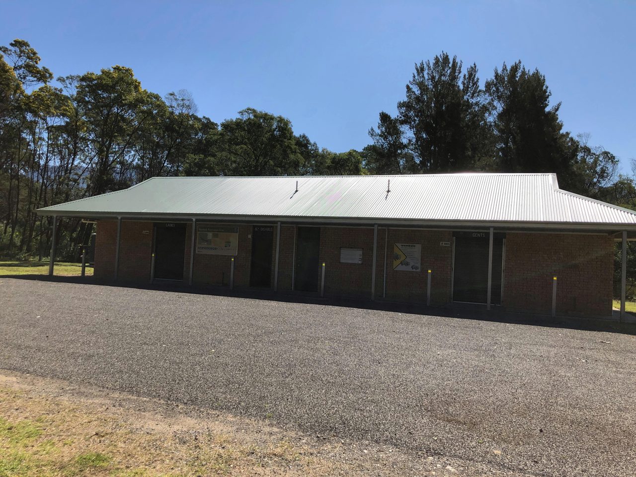 Back toilet block