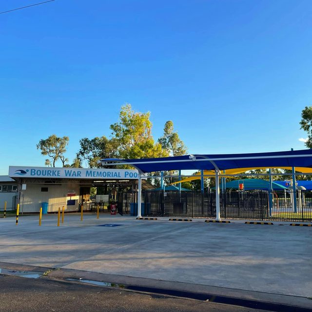 Bourke War Memorial Swimming Pool and Splash Park