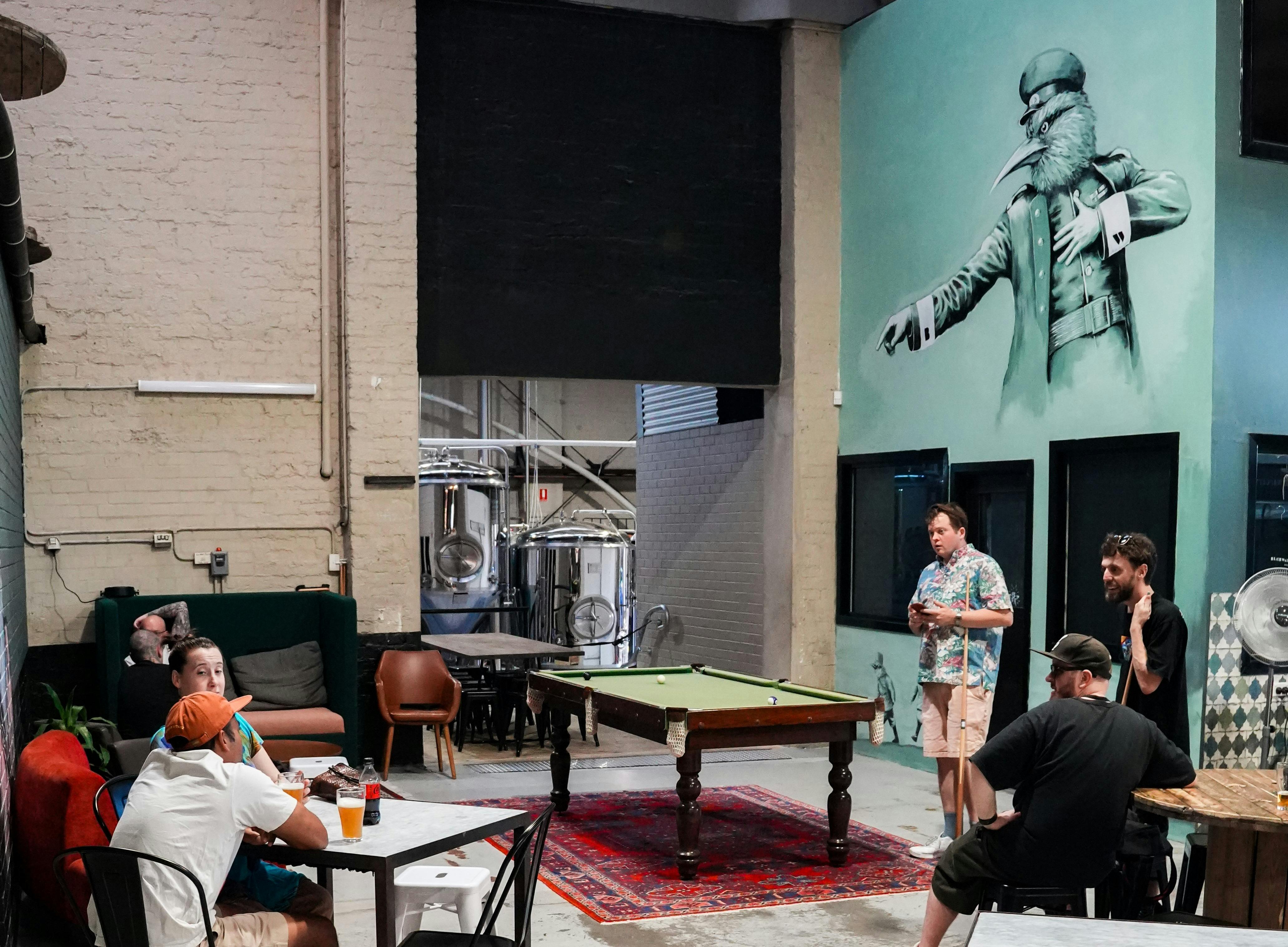 One of ous signature birds pointing you towards the brewery